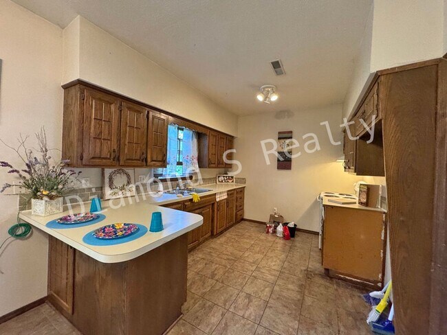Foto del edificio - Cute 2 Bedroom Home with a Country Setting...