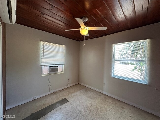 Building Photo - 1935 Ricardo Ave