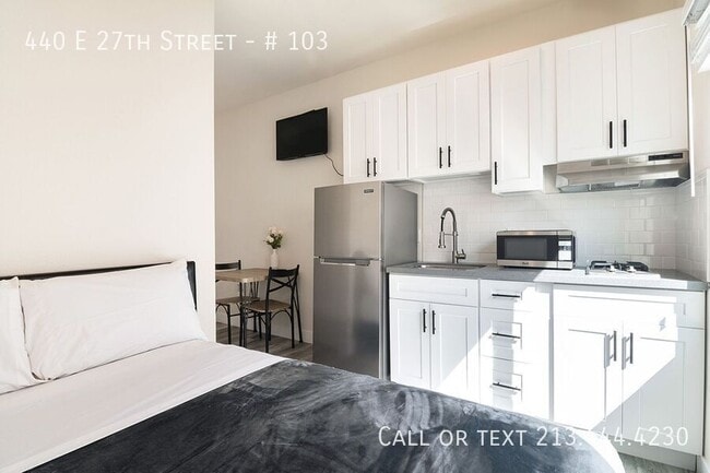 Building Photo - 440 E 27th St