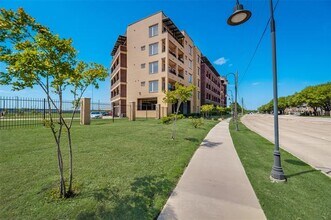 Building Photo - 1220 W Trinity Mills Rd