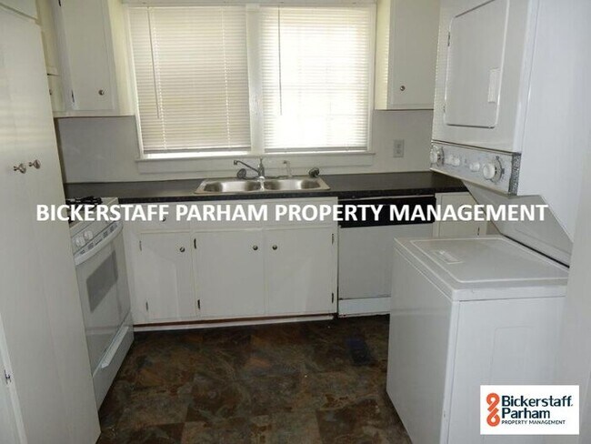 Foto del edificio - Downstairs Apartment Available on Stark!