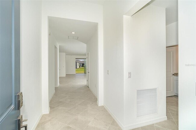 Foto del edificio - 1745 Saddlewood Cir