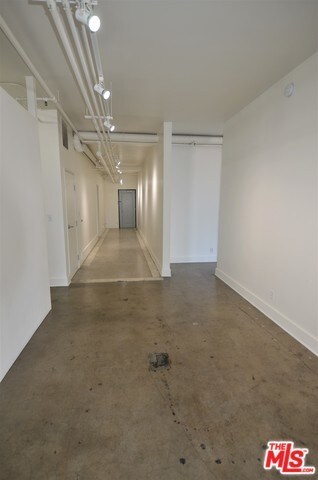 Foto del edificio - 846 S Broadway