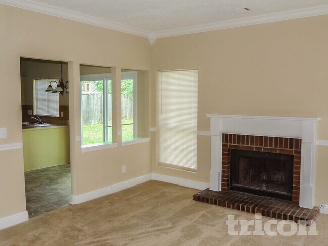 Foto del edificio - 6387 Laurel Post Dr