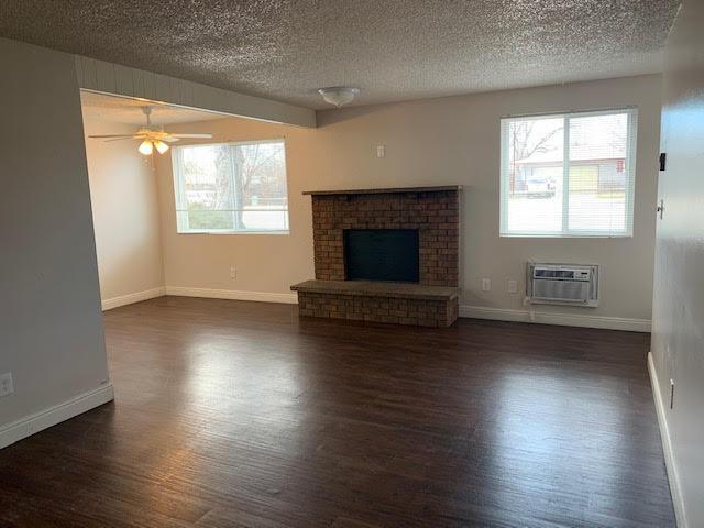Building Photo - 1302 E 16th Street #2