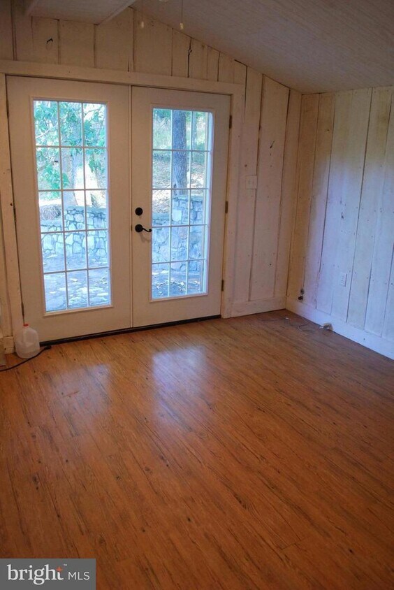 16306 Clarkes Gap Rd, Waterford, VA 20197 House for Rent in Waterford