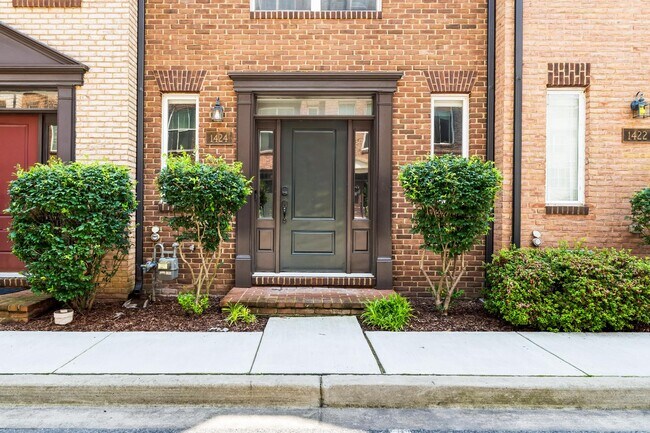 Building Photo - 1424 Trafalgar Ln