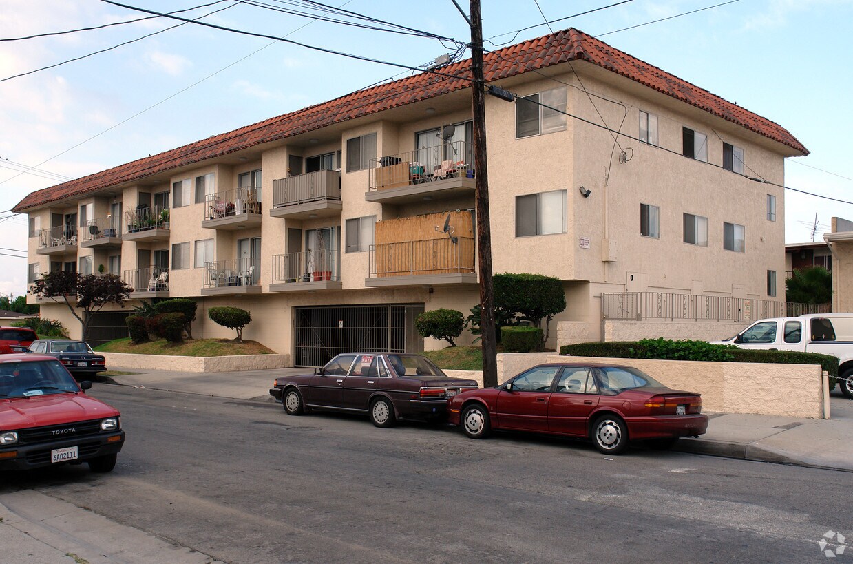 Building Photo - 4705 W 152nd St