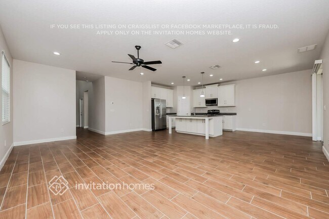 Foto del edificio - 6524 Salt Creek Ave