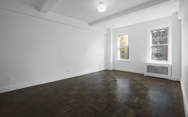Primary Photo - 26 5th Ave