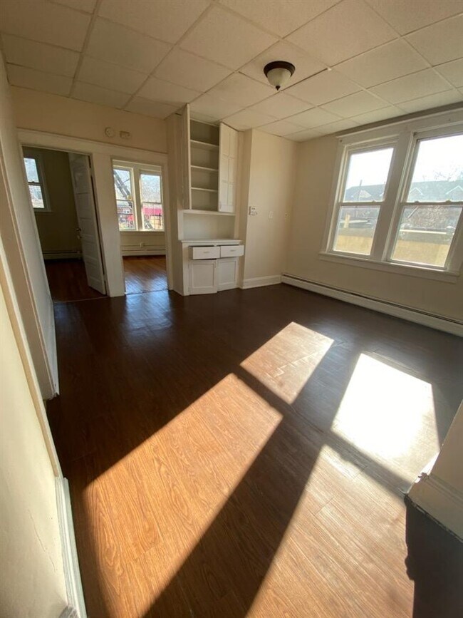 310 Danforth Ave, Jersey City, NJ 07305 House Rental in Jersey City