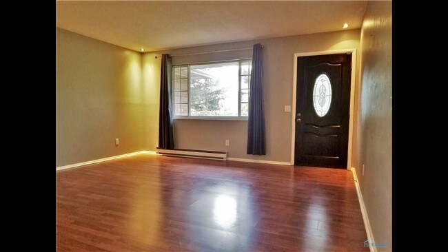 Building Photo - 2281 N Manor Dr