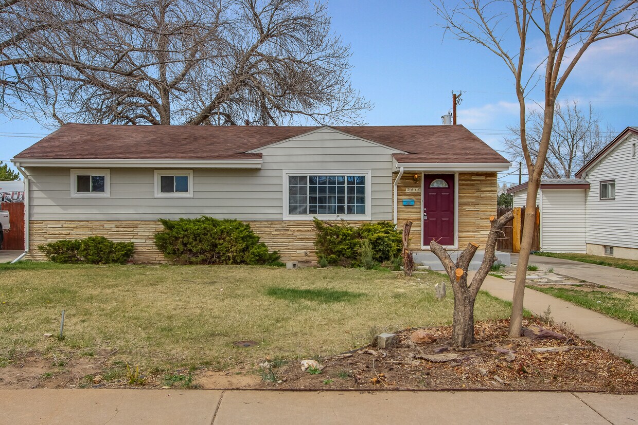 Primary Photo - 2415 W 6th St