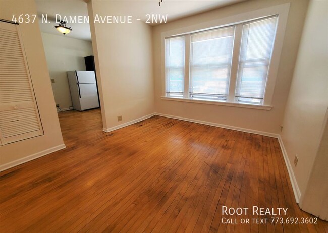 Building Photo - Ravenswood -  Economy 1-Bedroom - Updated ...