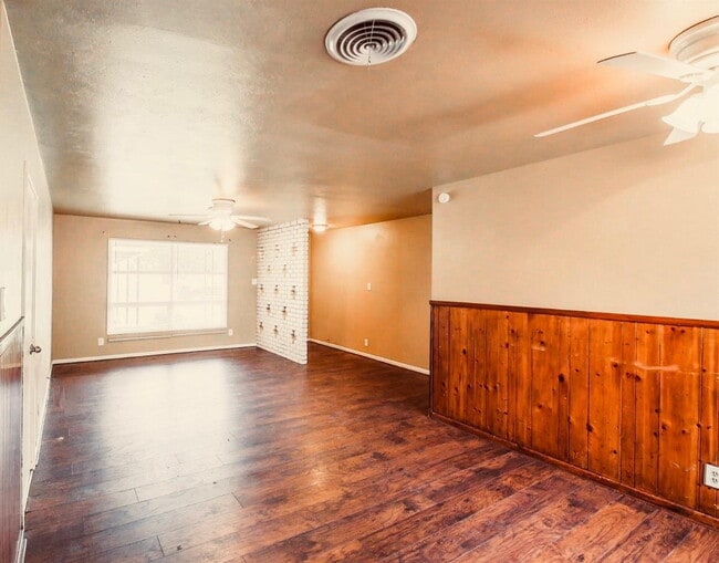 Building Photo - 3809 25th St