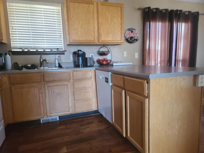 Building Photo - 6766 Mountain Aura Dr