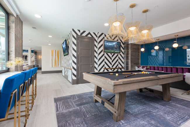 Building Photo - Luxury Living Space: One-Bedroom Apartment...