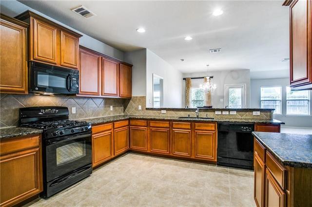 Foto del edificio - 9721 Sleepy Hollow Dr