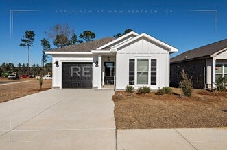 Building Photo - 32552 Revere Dr