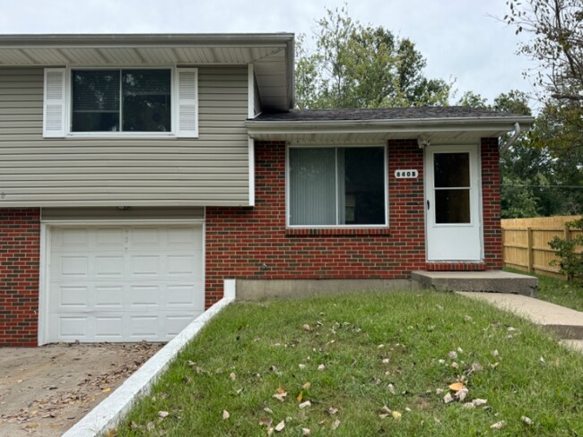 Building Photo - 840 Parkview Ct