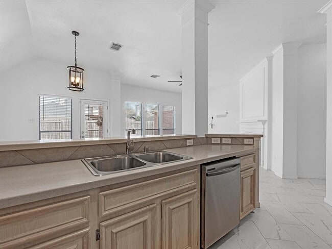 Building Photo - 5805 Windy Knoll Ln