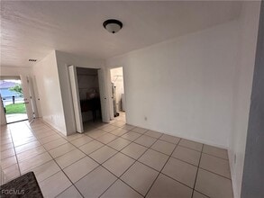 Building Photo - 4517 SW Santa Barbara Pl