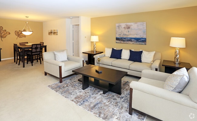 Interior Photo - Embassy Place at White Oak Estate
