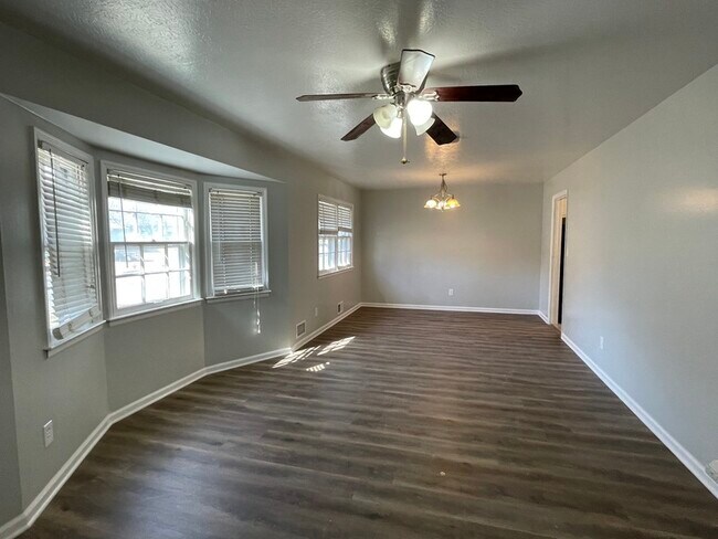 Building Photo - 3623 S Trail Ridge Dr