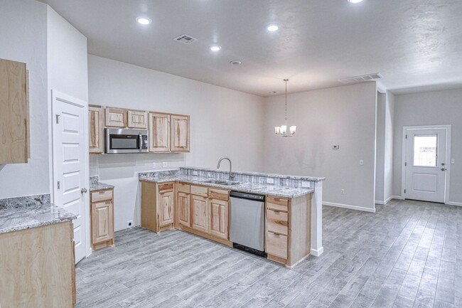 Building Photo - New Construction in Varenna Landing! Storm...
