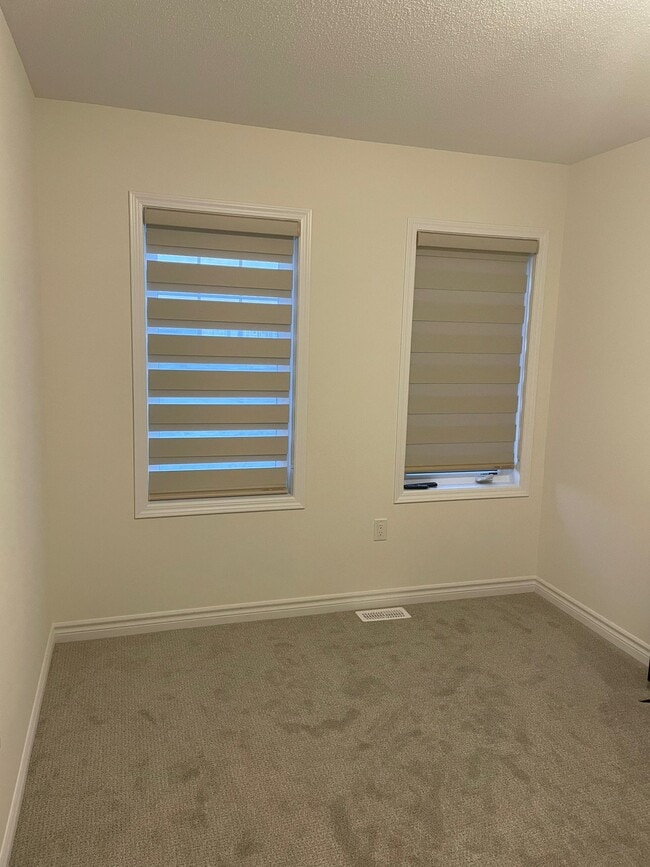 Photo du bâtiment - 165 Village Gate Dr