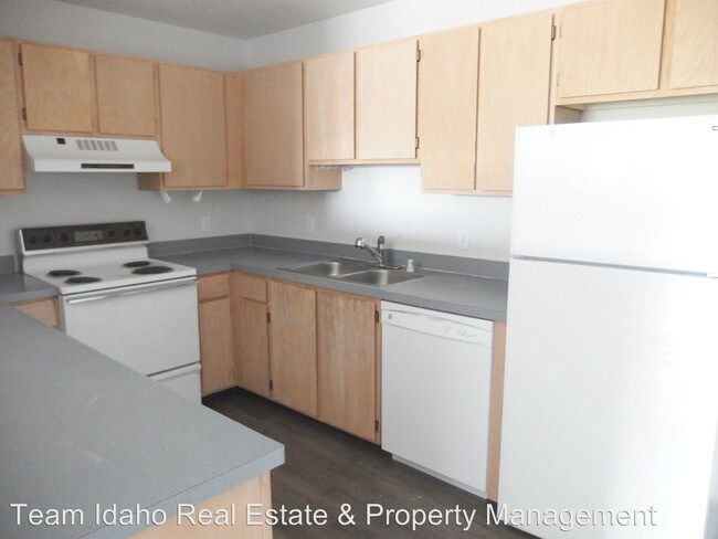 Building Photo - 1536 Northwood Dr