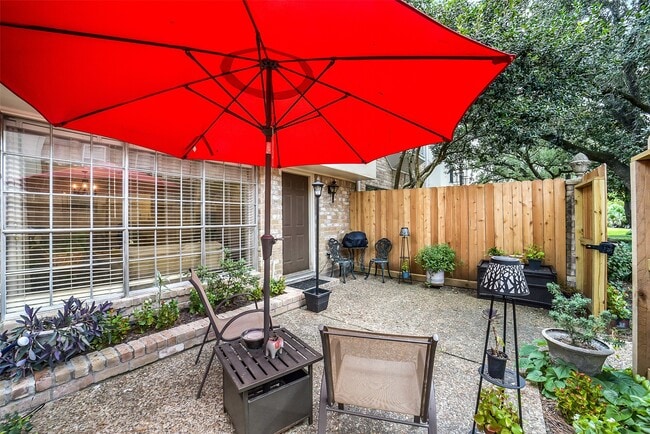 Foto del edificio - 923 Wax Myrtle Ln