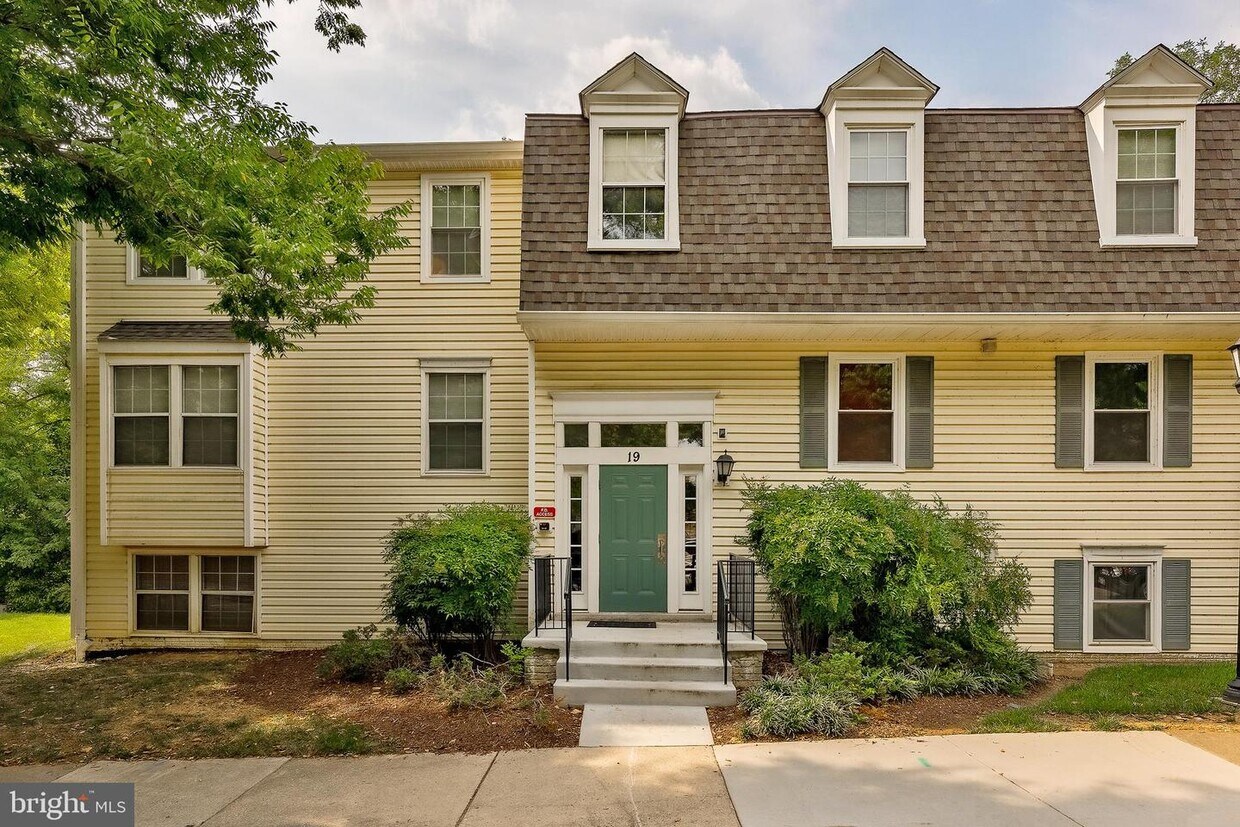 19 Pickering Ct, Germantown, MD 20874 House Rental in Germantown, MD