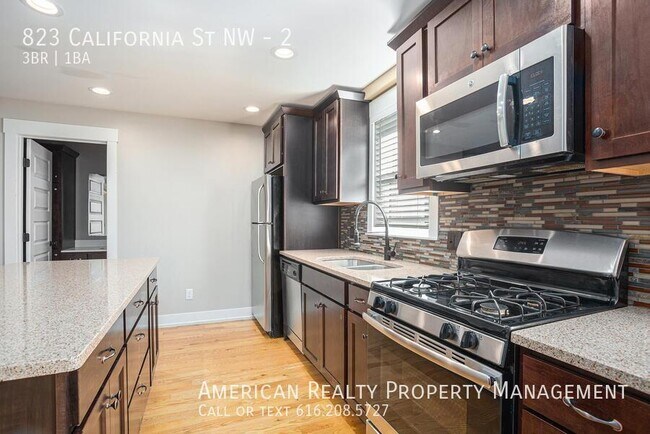 Foto del edificio - 823 California St NW