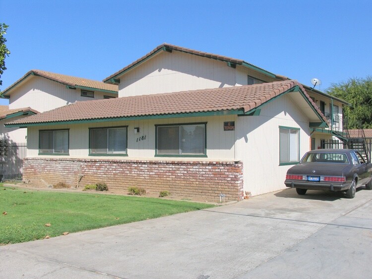 Building Photo - Evergreen Apartments