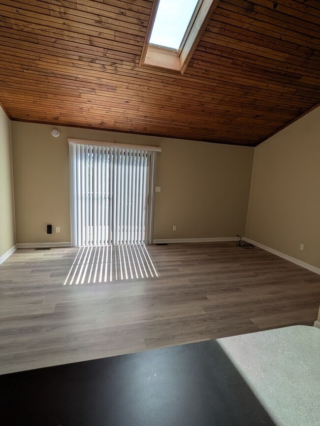 Building Photo - 2552 Knightsbridge Ln