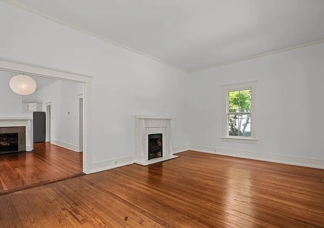 Living Room - 1906 Wolcott Ave
