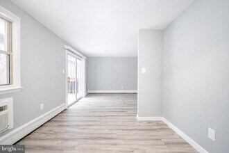 Building Photo - 20 Fort Sumpter Rd