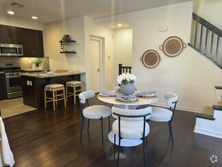 Building Photo - 2071 Lynx Way