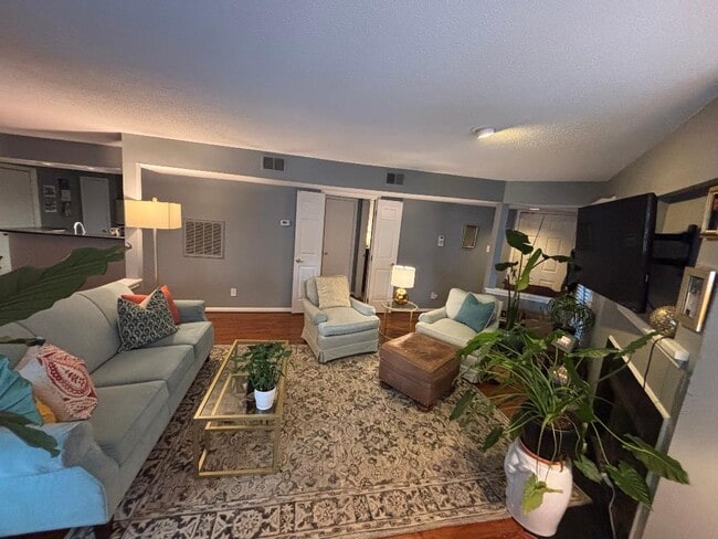Foto del edificio - 1041 Wirewood Dr