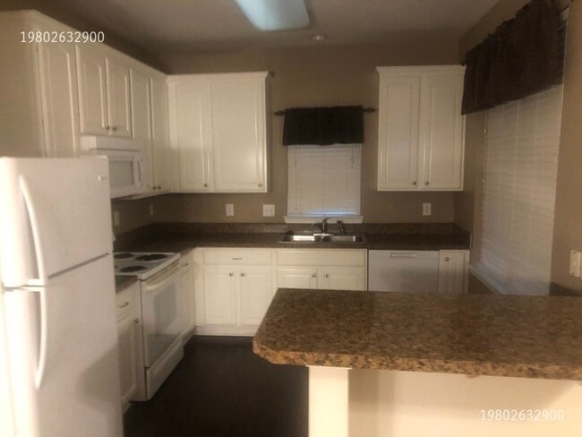 Building Photo - 16659 Commons Creek Dr