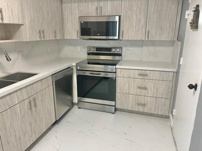 Foto del edificio - 3801 S Ocean Dr