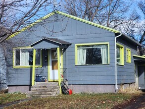 Building Photo - 710 N Tracy Ave