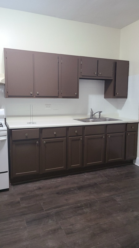 Foto del edificio - 611 E 75th St