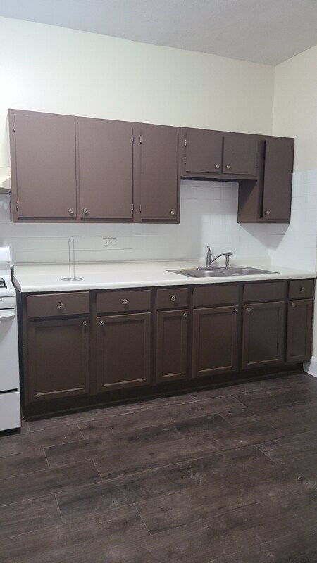 Photo - 611 E 75th St Apartment