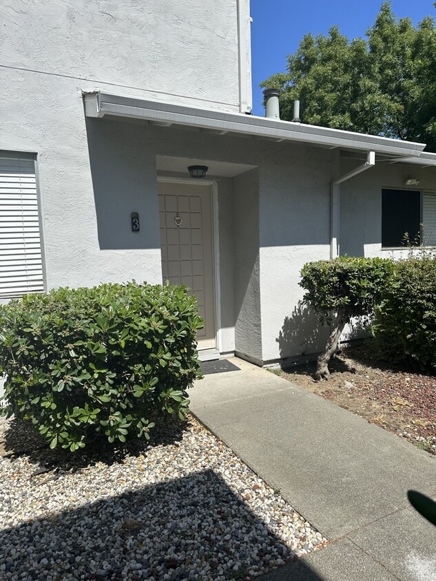 107 Del Rio Cir, Vacaville, CA 95687 Townhome Rentals in Vacaville CA