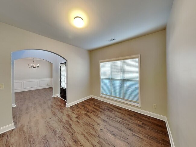 Building Photo - 1561 Cobblefield Cir