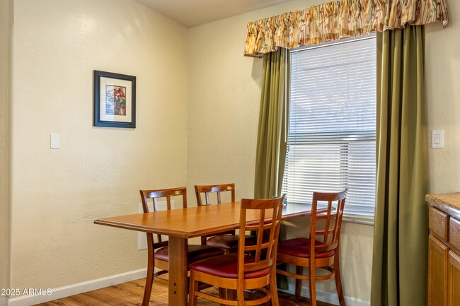 Foto del edificio - 5829 Buck Springs Rd