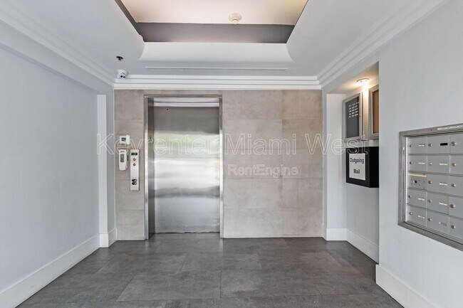 Foto del edificio - 2977 McFarlane Rd