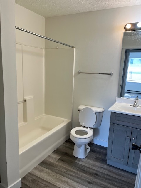 Building Photo - 176 Littleton St